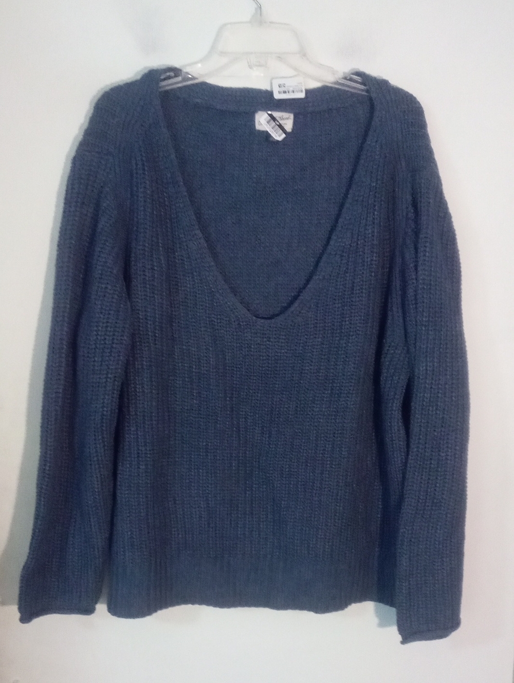 * To Universal Thread Deep V-Neck Sweater - Blue NWT $35 Soft Knit